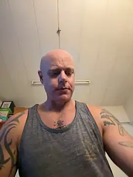 luv2masterb8247 online show from 01.21.25