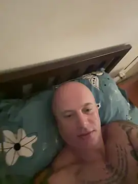 luv2masterb8247 online show from 02.28.25