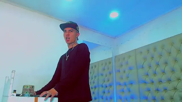 HannibalLester online show from 02.02.25