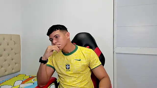 Snapshot of yei-sant chatting on 11.30.25 yei-sant online show from 11.30.25