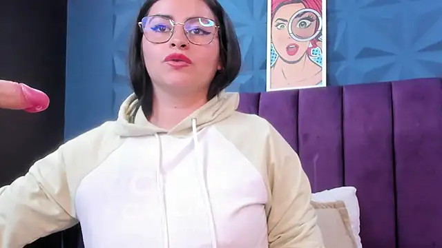 NicoleJonss online show from 05.16.26