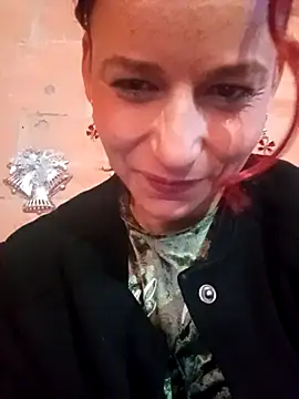 Snapshot of Rachhelle__ chatting on 12.22.24 Rachhelle online show from 12.22.24