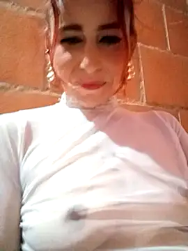 Snapshot of Rachhelle__ chatting on 02.04.25 Rachhelle online show from 02.04.25