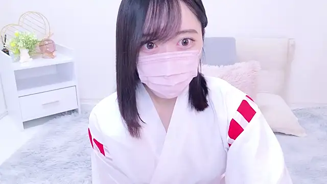 Snapshot of Yurie_ chatting on 12.30.24 Yurie online show from 12.30.24