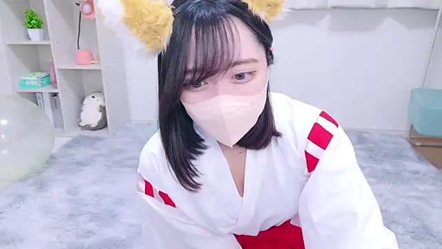 Snapshot of Yurie_ chatting on 01.02.25 Yurie online show from 01.02.25