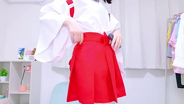 Snapshot of Yurie_ chatting on 01.05.25 Yurie online show from 01.05.25