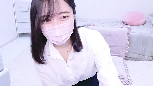 Snapshot of Yurie_ chatting on 02.02.25 Yurie online show from 02.02.25