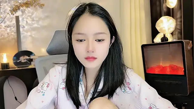 xiaodaibabyy online show from 02.20.25