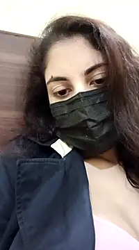 Snapshot of InLero chatting on 12.25.24 InLero online show from 12.25.24