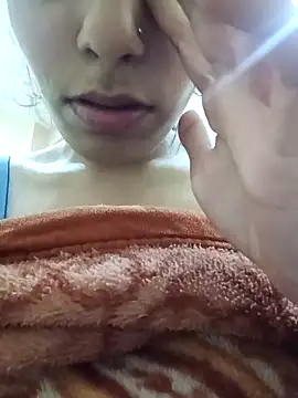 Snapshot of InLero chatting on 02.04.25 InLero online show from 02.04.25