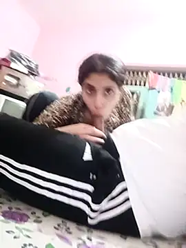 Snapshot of InLero chatting on 02.22.25 InLero online show from 02.22.25