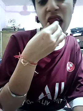 Snapshot of InLero chatting on 02.25.25 InLero online show from 02.25.25