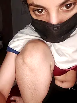 Snapshot of InLero chatting on 03.08.25 InLero online show from 03.08.25