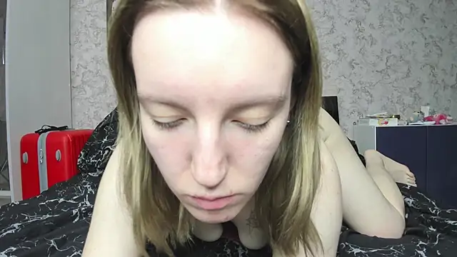 Snapshot of Baiambel_Mi chatting on 10.17.25 Baiambel Mi online show from 10.17.25