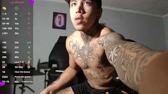 Nickhot0609 online show from 12.30.24