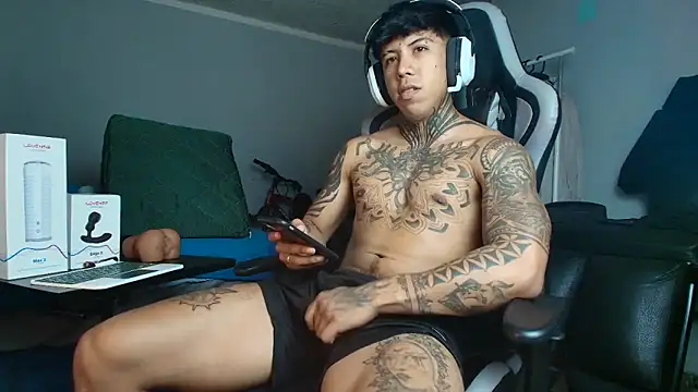 Nickhot0609 online show from 09.15.25