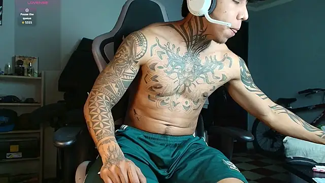 Nickhot0609 online show from 10.10.25