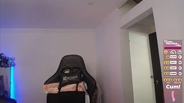 Snapshot of Madame_Shein_ chatting on 12.17.24 Madame Shein online show from 12.17.24