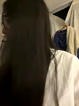 AleFantasy0001 online show from 10.28.25