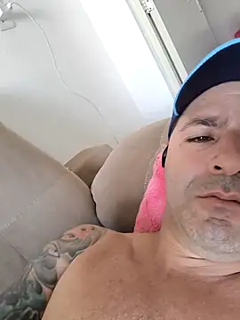 Marciogrei online show from 11.25.25