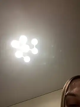 Janet Welder online show from 03.23.25