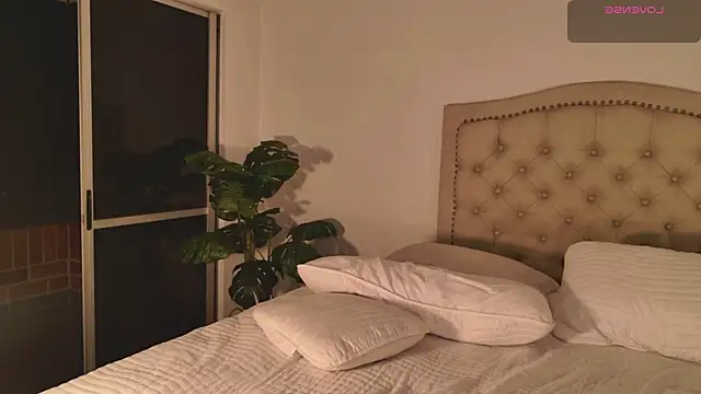 Snapshot of Scarlett_grand chatting on 10.07.25 Scarlett grand online show from 10.07.25