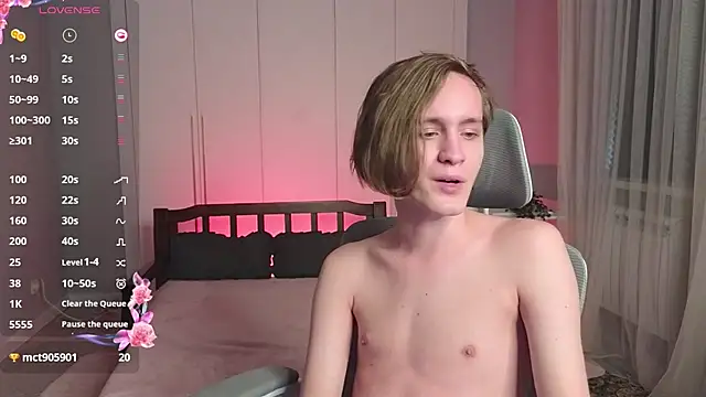 Snapshot of nikompell chatting on 01.24.25 nikompell online show from 01.24.25