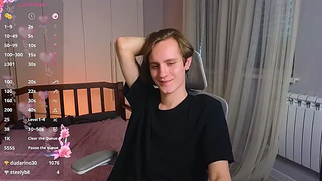 Snapshot of nikompell chatting on 02.22.25 nikompell online show from 02.22.25