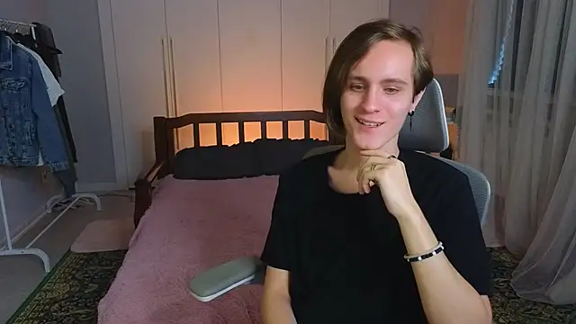 Snapshot of nikompell chatting on 02.23.25 nikompell online show from 02.23.25