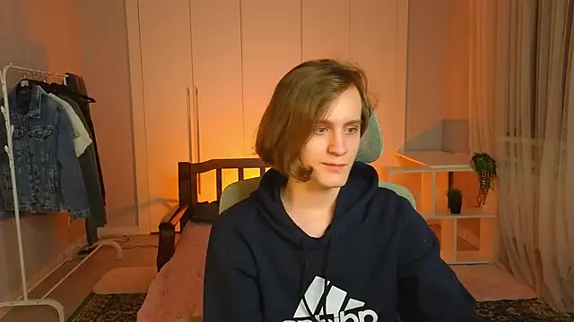 Snapshot of nikompell chatting on 03.10.25 nikompell online show from 03.10.25