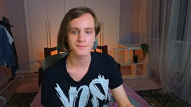 Snapshot of nikompell chatting on 03.11.25 nikompell online show from 03.11.25