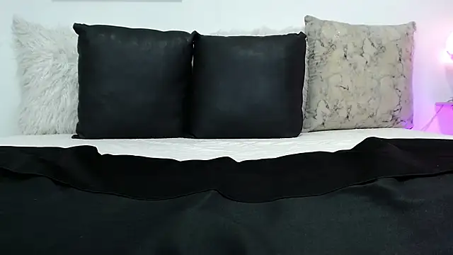 valery-rivas online show from 03.22.25