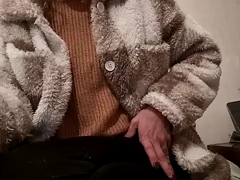 filipasantosx online show from 02.16.25
