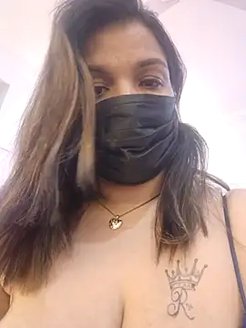 Snapshot of Archi-07 chatting on 10.26.25 Archi-07 online show from 10.26.25