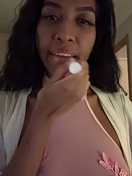 Snapshot of IamCrystal2 chatting on 12.23.24 IamCrystal2 online show from 12.23.24