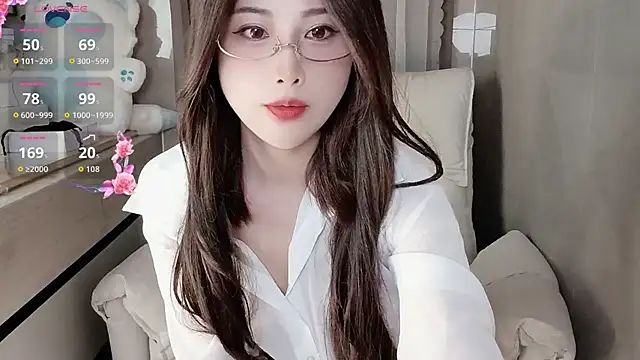 Blossom-666 online show from 09.18.25