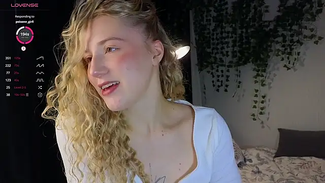 ArianaMur online show from 12.15.24