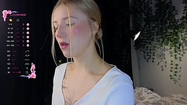 ArianaMur online show from 12.24.24