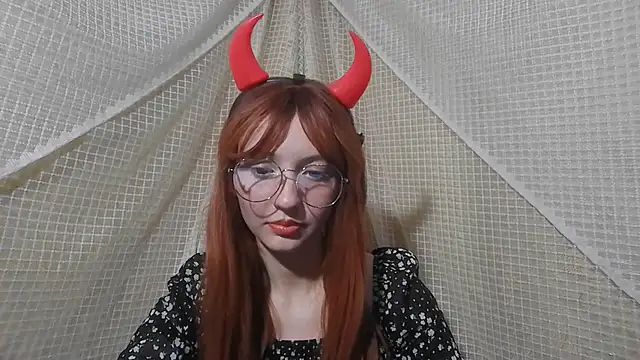 IsabellaBlacky online show from 10.31.25