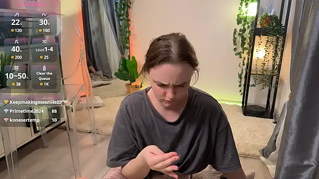 Lella Ryann  online show from 03.08.25