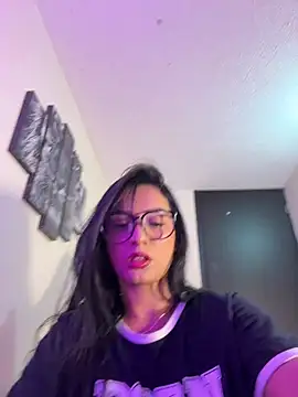 missycanoo online show from 12.03.25