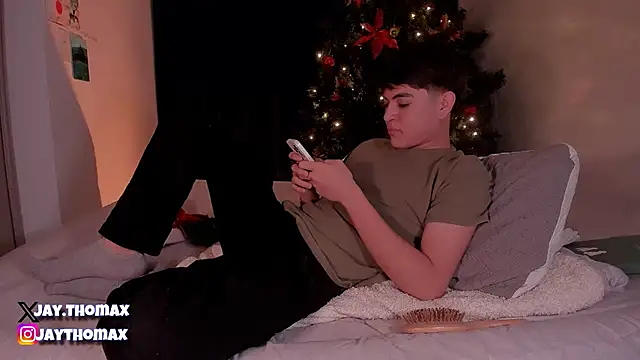 Snapshot of JaycoThomas chatting on 12.14.24 JaycoThomas online show from 12.14.24