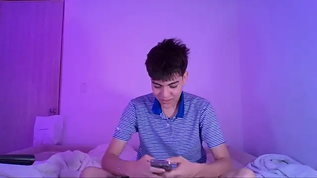 Snapshot of JaycoThomas chatting on 12.28.24 JaycoThomas online show from 12.28.24