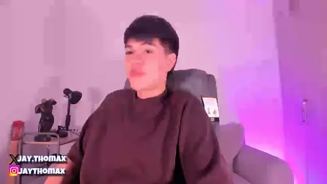 Snapshot of JaycoThomas chatting on 02.04.25 JaycoThomas online show from 02.04.25