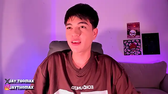 Snapshot of JaycoThomas chatting on 02.20.25 JaycoThomas online show from 02.20.25