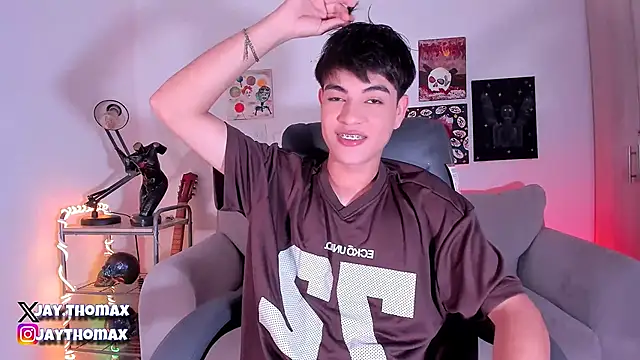 Snapshot of JaycoThomas chatting on 03.04.25 JaycoThomas online show from 03.04.25