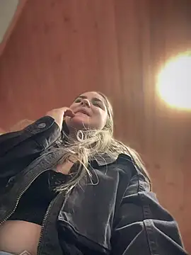 imlindapink online show from 10.22.25