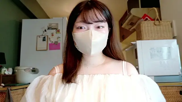 Snapshot of _Yui_ chatting on 09.12.25  Yui  online show from 09.12.25