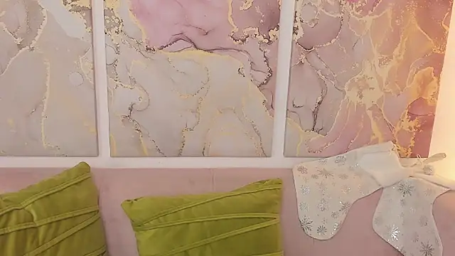 fiamoory online show from 12.04.25