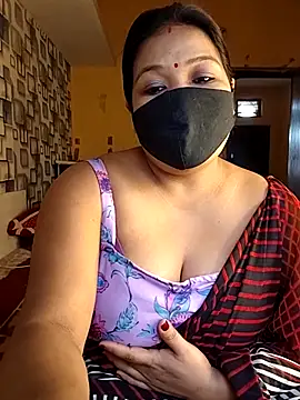 Snapshot of Radhikadavi879 chatting on 12.01.25 Radhikadavi879 online show from 12.01.25